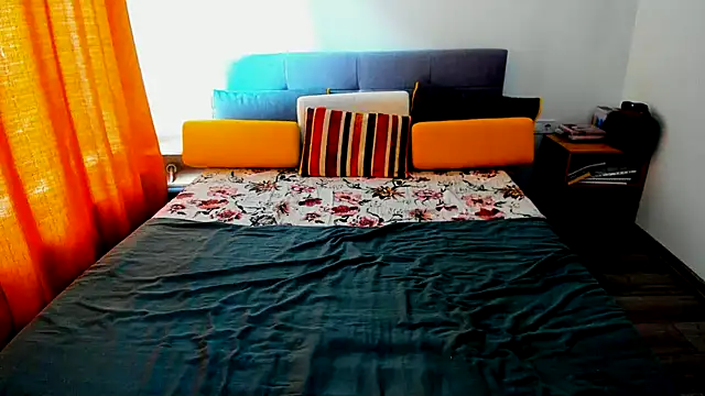 Snapshot of pinupmod chatting on 11.01.25 pinupmod online show from 11.01.25