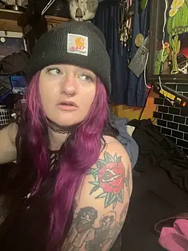 Snapshot of 1-800-FUCKYOU chatting on 02.17.25 1-800-FUCKYOU online show from 02.17.25