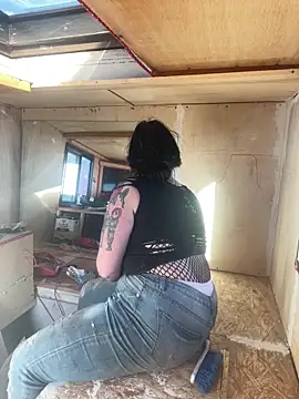 Snapshot of 1-800-FUCKYOU chatting on 03.10.25 1-800-FUCKYOU online show from 03.10.25