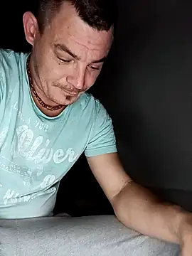 Snapshot of Ivanekkral chatting on 11.12.25 Ivanekkral online show from 11.12.25