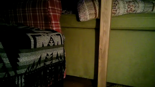 Snapshot of fusskuss2710 chatting on 02.23.25 fusskuss2710 online show from 02.23.25