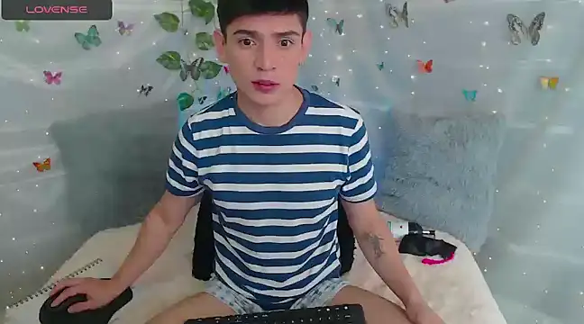 Snapshot of Jhonny_horny1 chatting on 01.03.25 Jhonny horny1 online show from 01.03.25