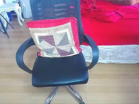 Snapshot of Makemypussysquirt-tsunami chatting on 10.16.25 Makemypussysquirt-tsunami online show from 10.16.25