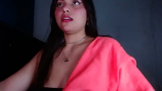 Snapshot of darika__ chatting on 10.04.25 darika   online show from 10.04.25