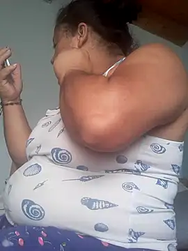 Monseratte21 online show from 12.13.24