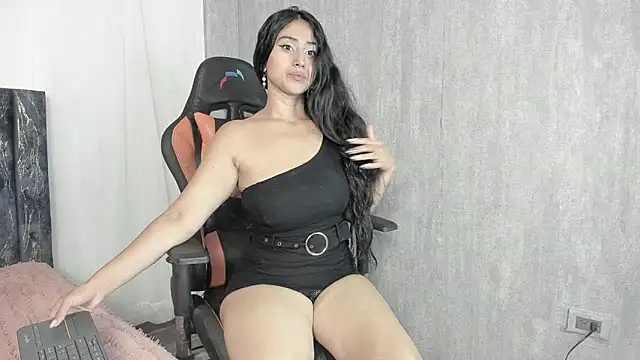 Valentinne z online show from 12.29.24