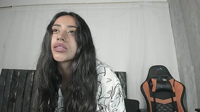 Valentinne z online show from 01.03.25