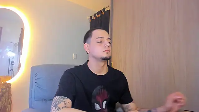 Snapshot of alejandro_calderon1 chatting on 02.02.25 alejandro calderon1 online show from 02.02.25