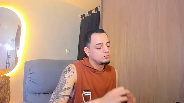 Snapshot of alejandro_calderon1 chatting on 02.10.25 alejandro calderon1 online show from 02.10.25