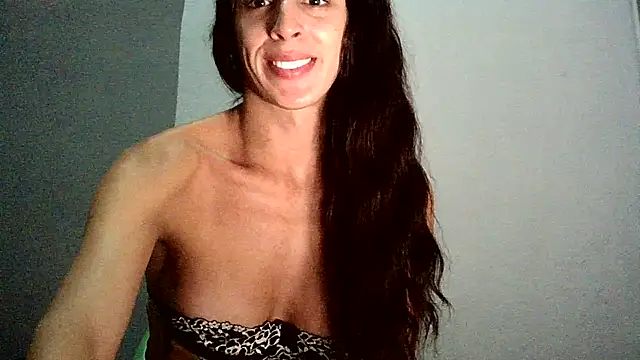 Snapshot of AlexiaDuucan chatting on 01.29.25 AlexiaDuucan online show from 01.29.25