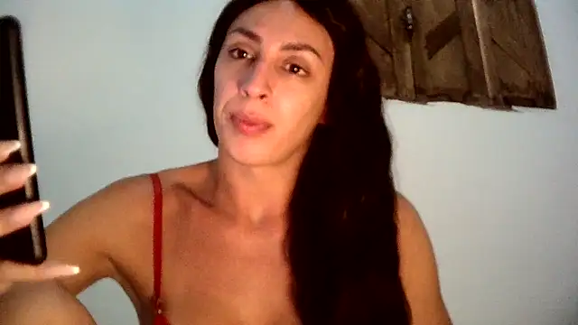Snapshot of AlexiaDuucan chatting on 02.23.25 AlexiaDuucan online show from 02.23.25