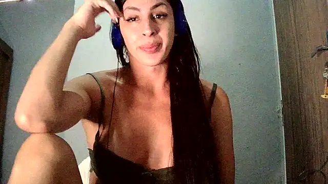 Snapshot of AlexiaDuucan chatting on 09.18.25 AlexiaDuucan online show from 09.18.25