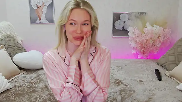 Snapshot of Veronika_Mitchel chatting on 03.21.25 Veronika Mitchel online show from 03.21.25