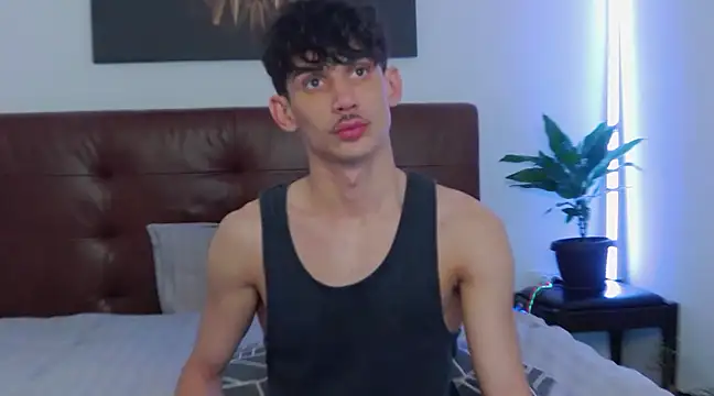 Snapshot of DanielCrush1 chatting on 02.23.25 DanielCrush1 online show from 02.23.25