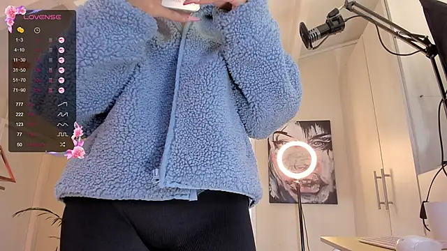 Snapshot of catalinasaiz chatting on 02.18.25 catalinasaiz online show from 02.18.25