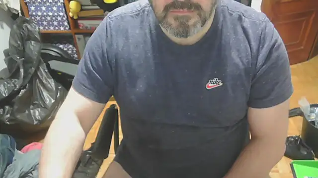 Snapshot of mikeyhotbear chatting on 12.15.24 mikeyhotbear online show from 12.15.24