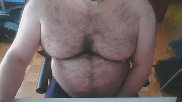 Snapshot of mikeyhotbear chatting on 02.10.25 mikeyhotbear online show from 02.10.25