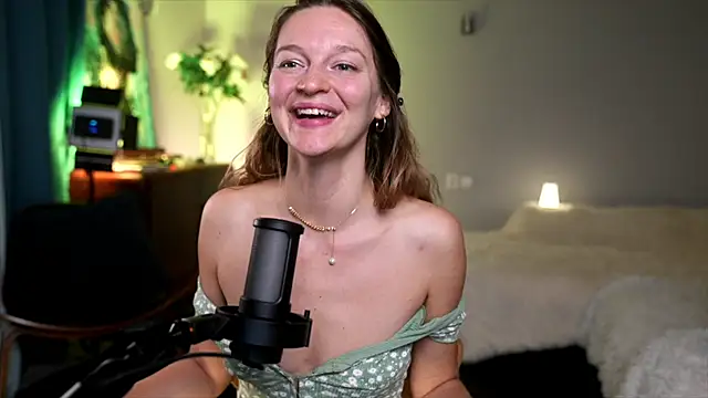 Snapshot of Special___ chatting on 03.11.25 Special online show from 03.11.25