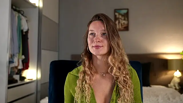 Snapshot of Special___ chatting on 09.26.25 Special online show from 09.26.25