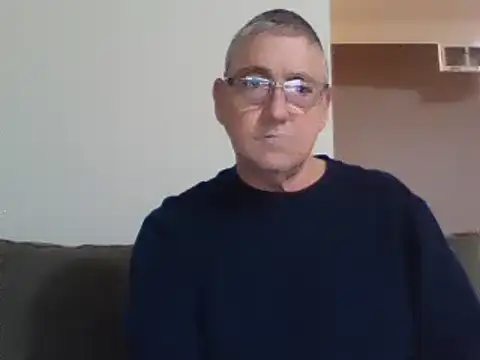 Snapshot of takeitall101 chatting on 12.11.24 takeitall101 online show from 12.11.24