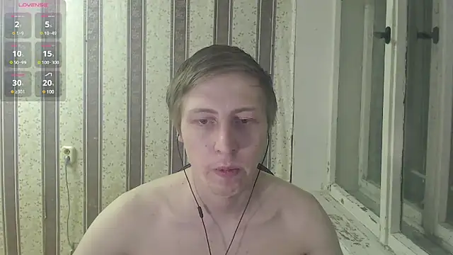 Snapshot of darienlarge chatting on 02.13.25 darienlarge online show from 02.13.25