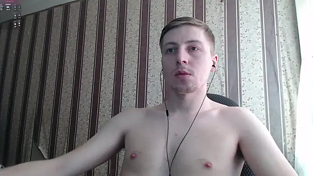 Snapshot of darienlarge chatting on 02.20.25 darienlarge online show from 02.20.25