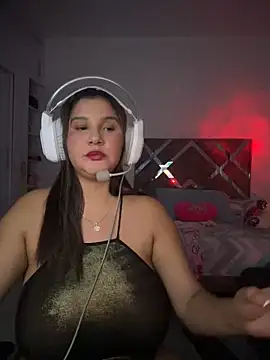 Snapshot of ValleryParker chatting on 11.10.25 ValleryParker online show from 11.10.25