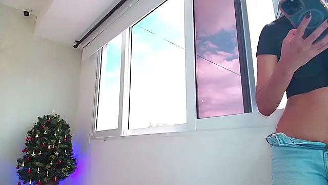 Sassy--Girl online show from 11.27.25