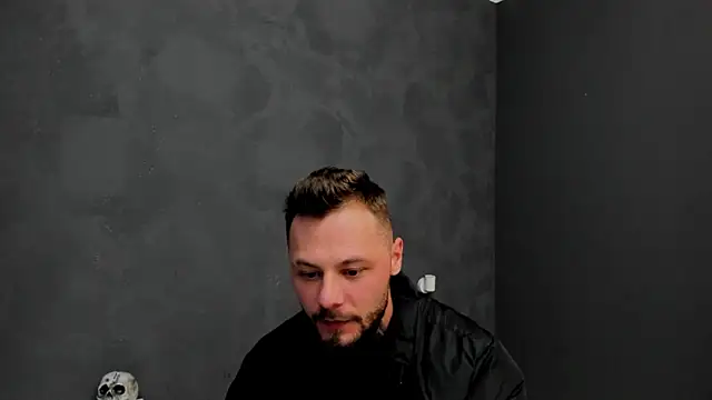 Snapshot of BrianHunts chatting on 01.07.25 BrianHunts online show from 01.07.25