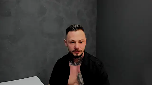 Snapshot of BrianHunts chatting on 01.23.25 BrianHunts online show from 01.23.25