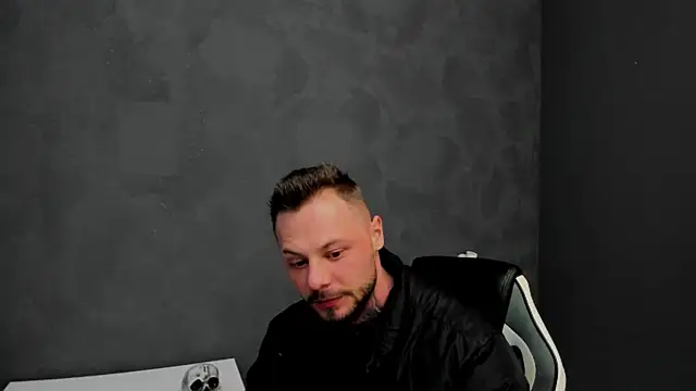 Snapshot of BrianHunts chatting on 02.15.25 BrianHunts online show from 02.15.25
