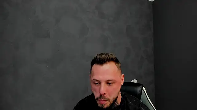 Snapshot of BrianHunts chatting on 02.15.25 BrianHunts online show from 02.15.25