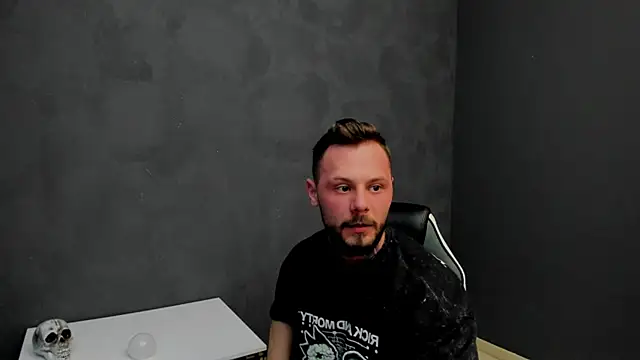 Snapshot of BrianHunts chatting on 02.22.25 BrianHunts online show from 02.22.25