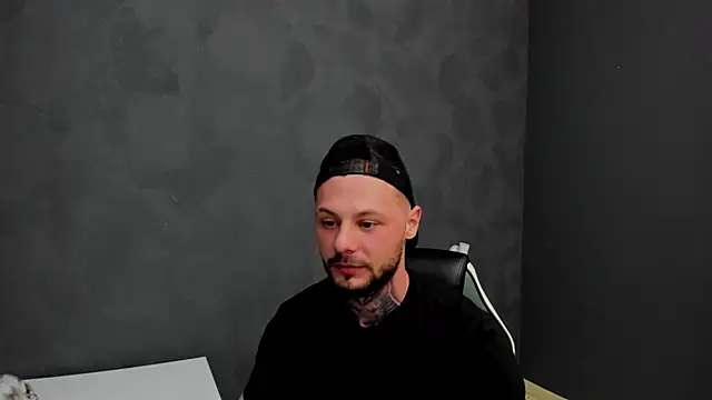Snapshot of BrianHunts chatting on 03.16.25 BrianHunts online show from 03.16.25