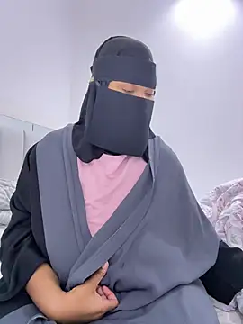 Snapshot of Submissive_Arab chatting on 12.14.24 Submissive Arab online show from 12.14.24