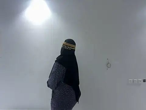 Snapshot of Submissive_Arab chatting on 02.09.25 Submissive Arab online show from 02.09.25