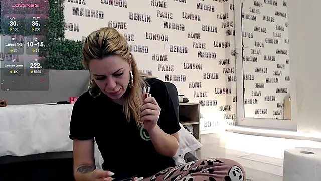 sweetdaiana23 online show from 02.02.25