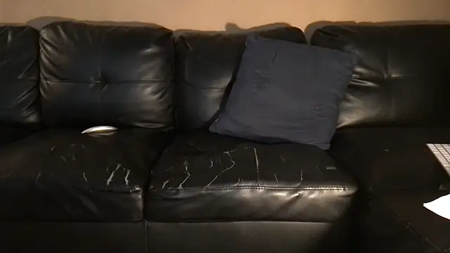 Snapshot of carolineford chatting on 02.11.25 carolineford online show from 02.11.25