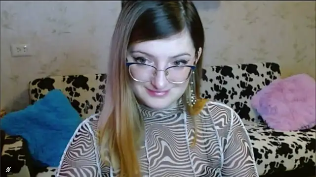 Snapshot of Arielsssplash chatting on 10.21.25 Arielsssplash online show from 10.21.25