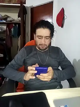 Snapshot of real_life_ chatting on 11.09.25 real life online show from 11.09.25