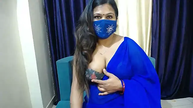 Snapshot of cutee__crazy chatting on 12.26.24 cutee  crazy online show from 12.26.24