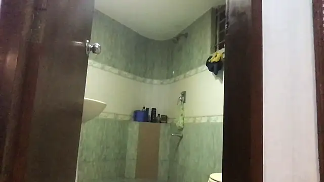 Snapshot of bangalidickolo chatting on 01.01.25 bangalidickolo online show from 01.01.25