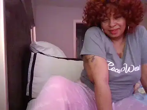 Snapshot of MSweetLindaParks chatting on 01.13.25 MSweetLindaParks online show from 01.13.25
