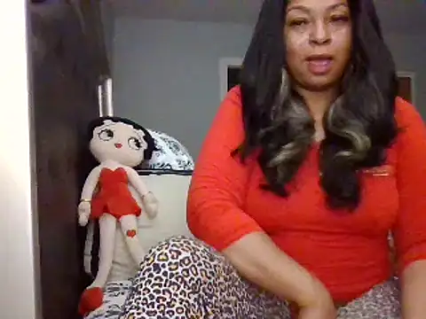 Snapshot of MSweetLindaParks chatting on 02.03.25 MSweetLindaParks online show from 02.03.25