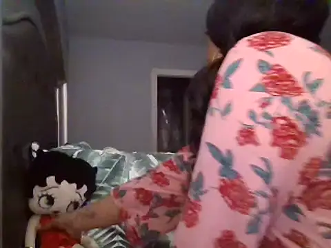 Snapshot of MSweetLindaParks chatting on 02.15.25 MSweetLindaParks online show from 02.15.25