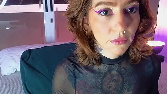 Snapshot of Evangelyne_1 chatting on 09.16.25 Evangelyne 1 online show from 09.16.25