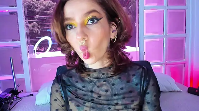 Snapshot of Evangelyne_1 chatting on 09.17.25 Evangelyne 1 online show from 09.17.25