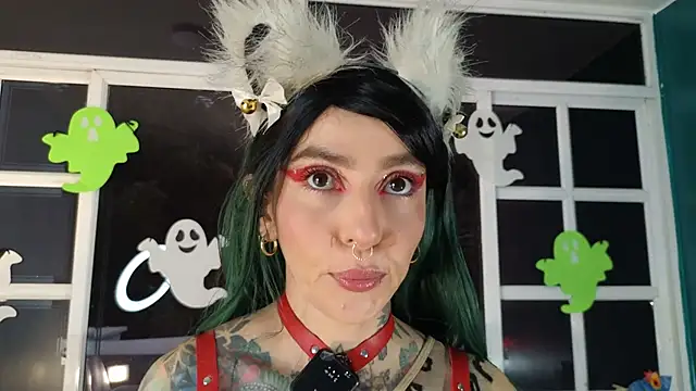 Snapshot of Evangelyne_1 chatting on 10.14.25 Evangelyne 1 online show from 10.14.25