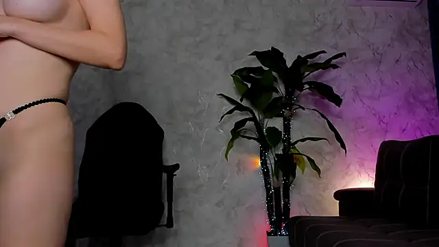 Emma7 online show from 11.02.25