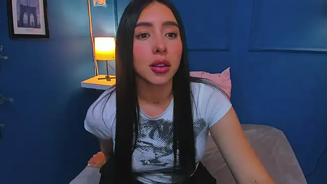 Snapshot of isabella_jade chatting on 12.30.24 isabella jade online show from 12.30.24